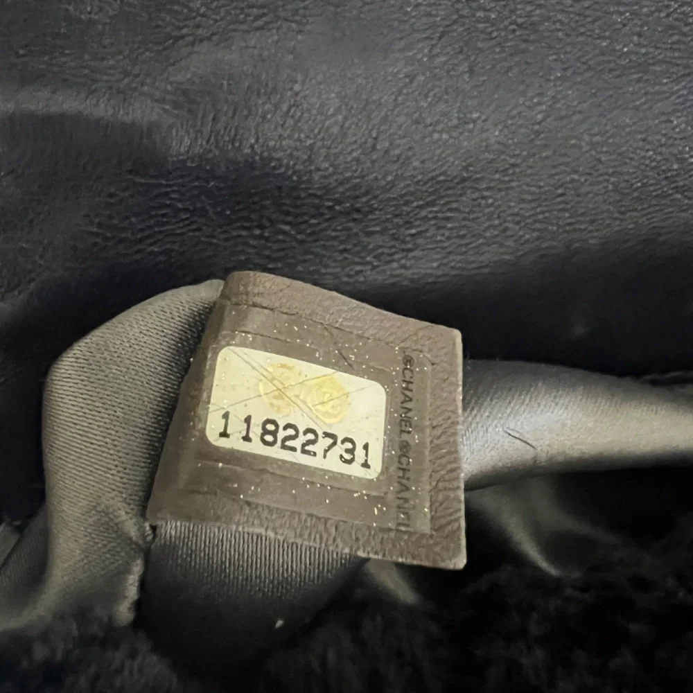 Authentic Chanel - Lapin Rabbit Fur and Leather Classic Single Flap Handbag - Picture 7 of 16